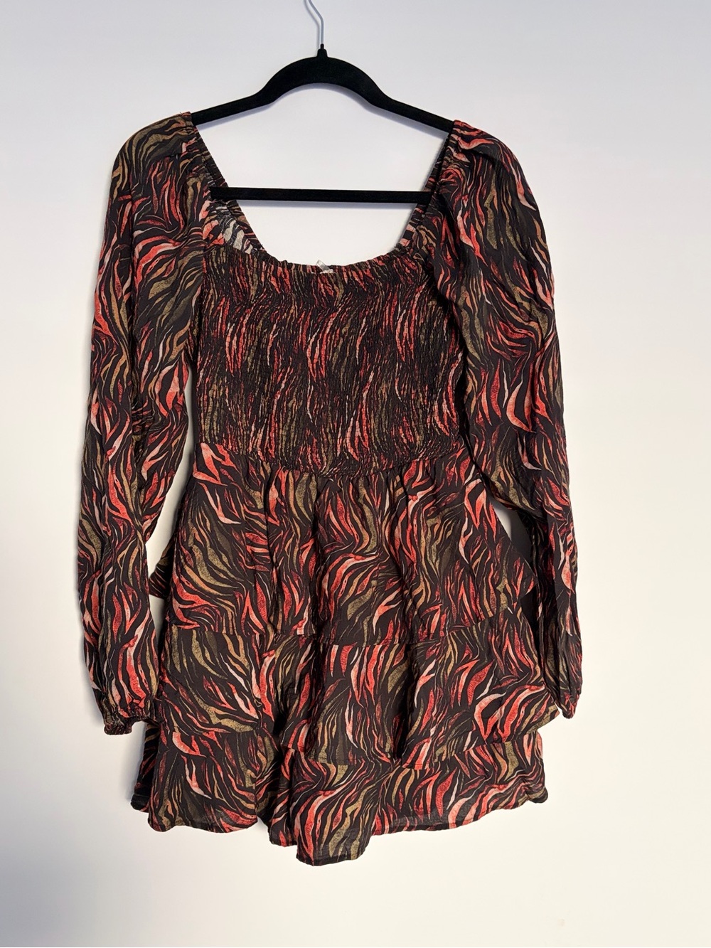 Entro Tiger Print Smocked Tiered Mini Dress L Boho Balloon Sleeve